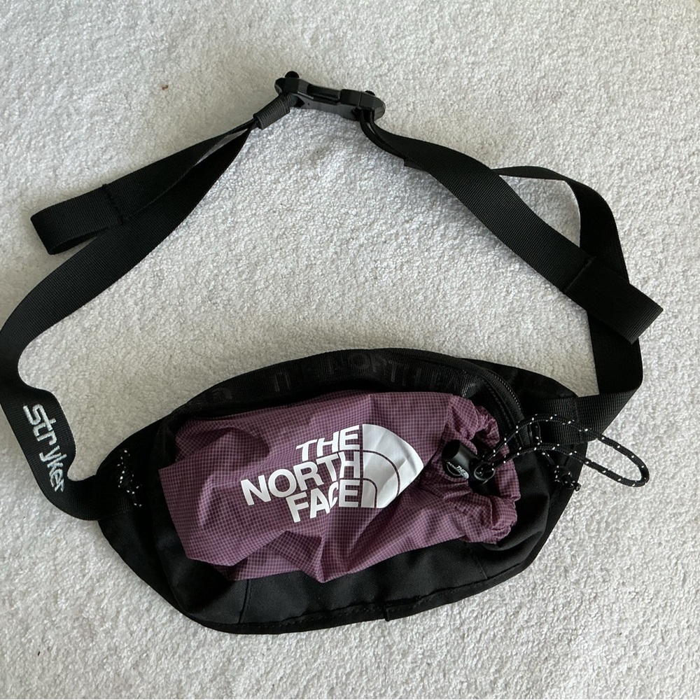 The North Face Black and Purple Belt Bag - Picture 7 of 12